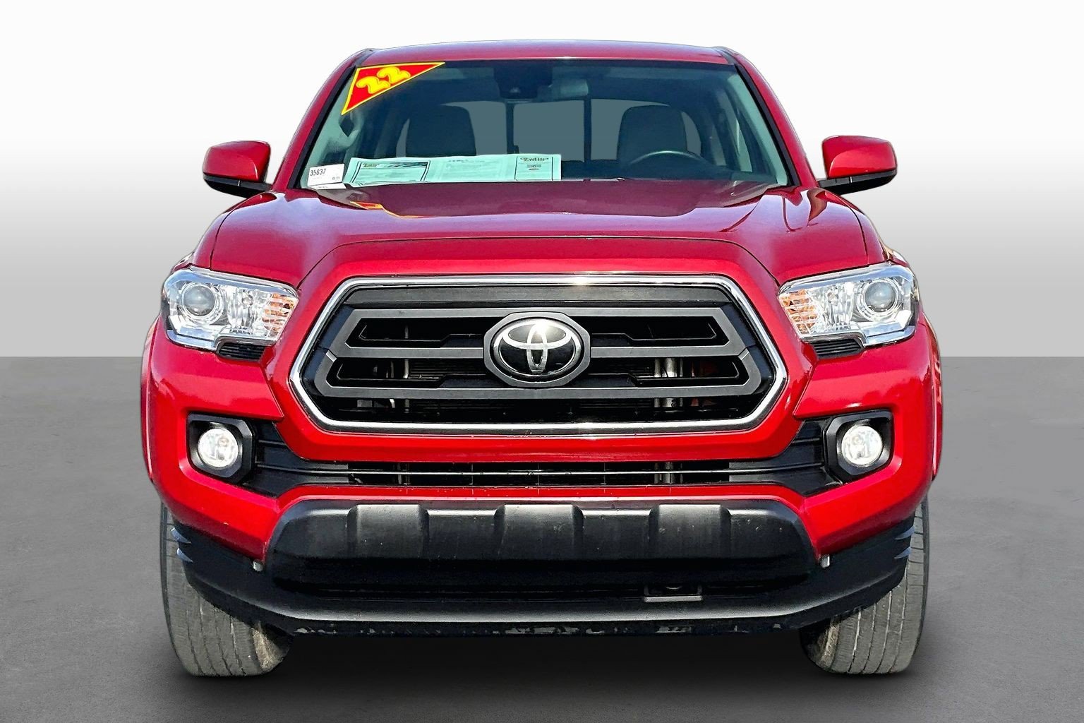 Used 2022 Toyota Tacoma SR5 w/ SR5 Appearance Package (SM) RWD image 3