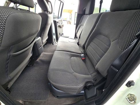 Used 2018 Nissan Frontier PRO-4X AWD/4WD image 10