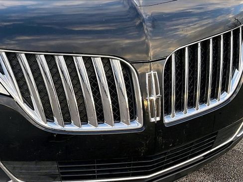 Used 2011 Lincoln MKX AWD w/ 102A Rapid Spec Order Code image 29