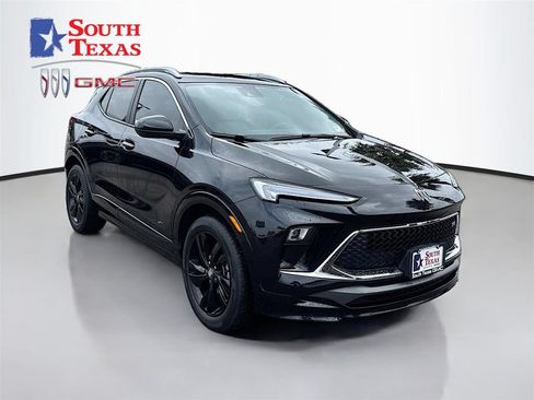 Used 2025 Buick Encore GX Sport Touring FWD image 1