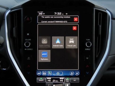 Used 2024 Subaru Crosstrek 2.0i Premium image 19