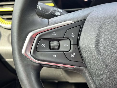 Used 2024 Chevrolet Trax ACTIV w/ Sunroof Package FWD image 25