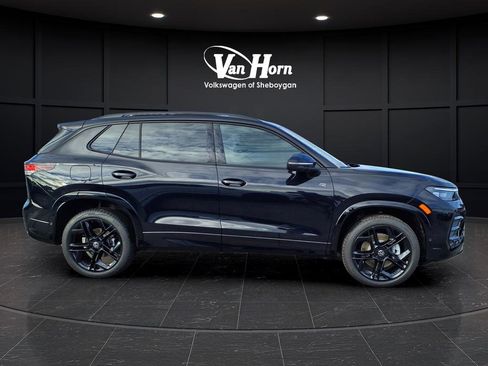 New 2026 Volkswagen Tiguan SE R-Line image 7