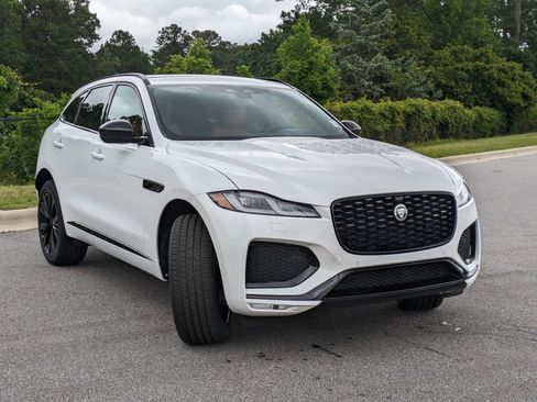 New 2026 Jaguar F-PACE R-Dynamic S image 4
