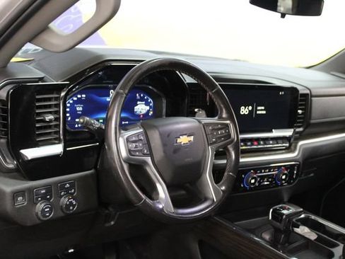 Used 2022 Chevrolet Silverado 1500 LT w/ Protection Package AWD/4WD image 14