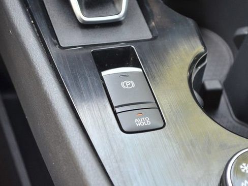 Used 2024 Nissan Rogue SV AWD/4WD image 29
