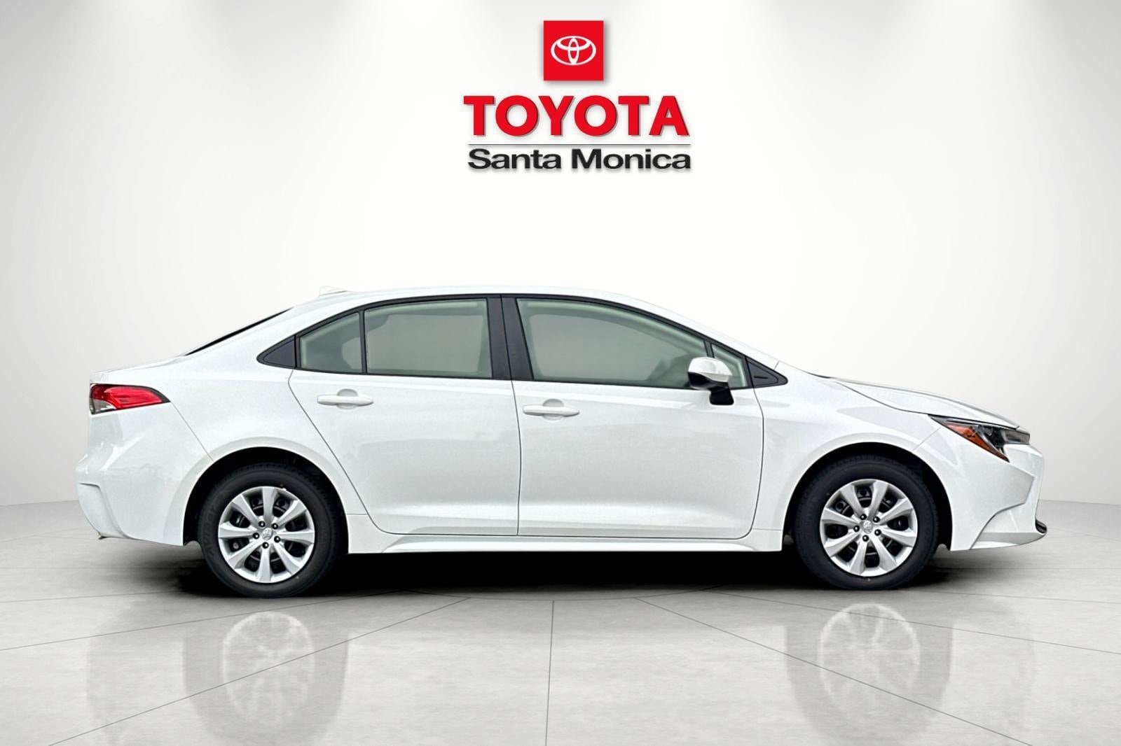 New 2027 Toyota Corolla LE FWD image 2