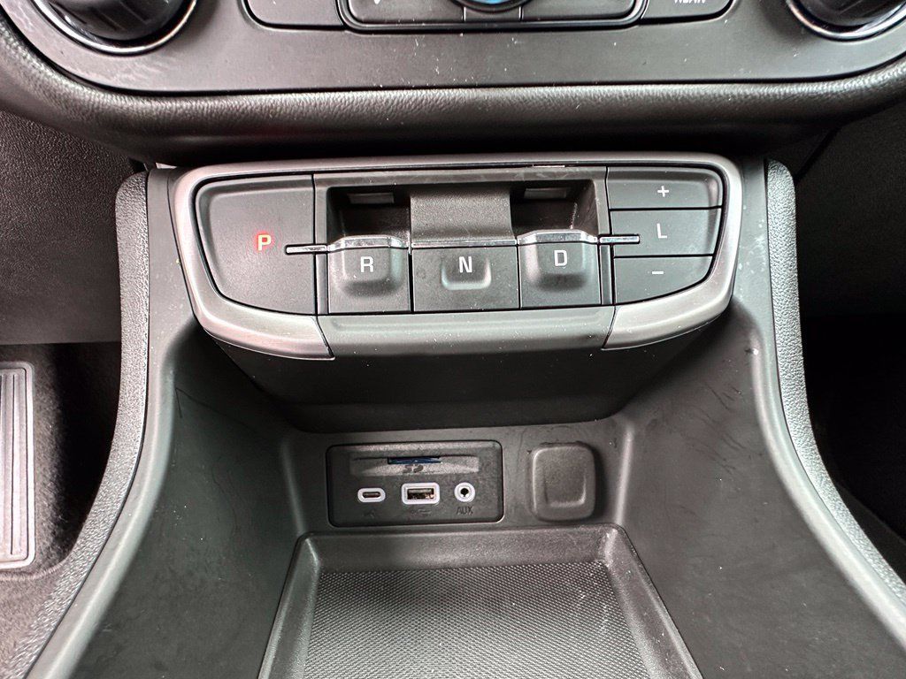 Certified 2023 GMC Terrain AT4 w/ Tech Package AWD/4WD image 35