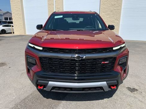 New 2026 Chevrolet Traverse Z71 w/ Enhanced Driving Package AWD/4WD image 3