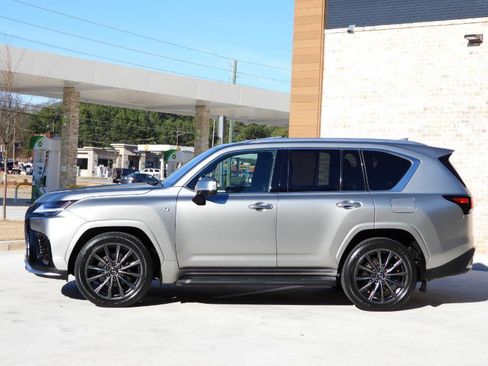 Used 2023 Lexus LX 600 F Sport image 17