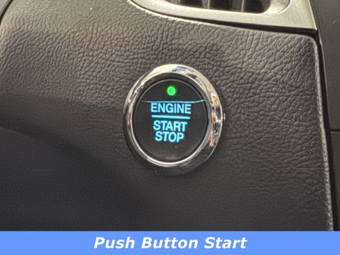 Used 2018 Ford Edge SEL image 11