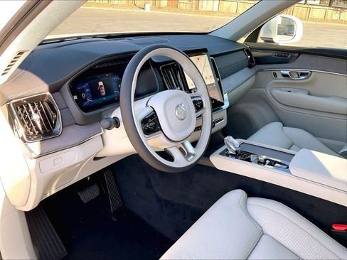 New 2026 Volvo XC90 B6 Ultra w/ Protection Package image 8