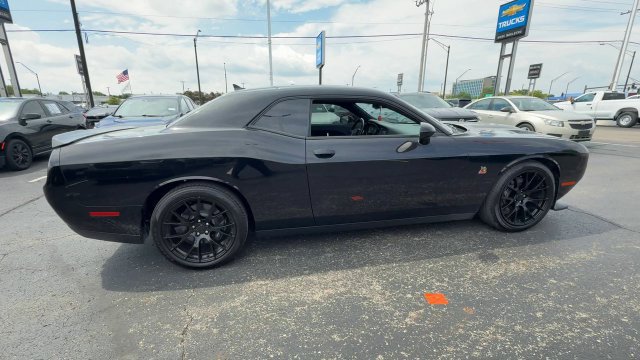 Used 2023 Dodge Challenger R/T Scat Pack RWD image 9