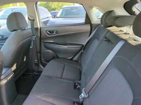 Used 2022 Hyundai Kona SEL FWD image 6