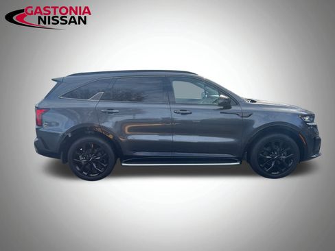 Used 2022 Kia Sorento EX image 19