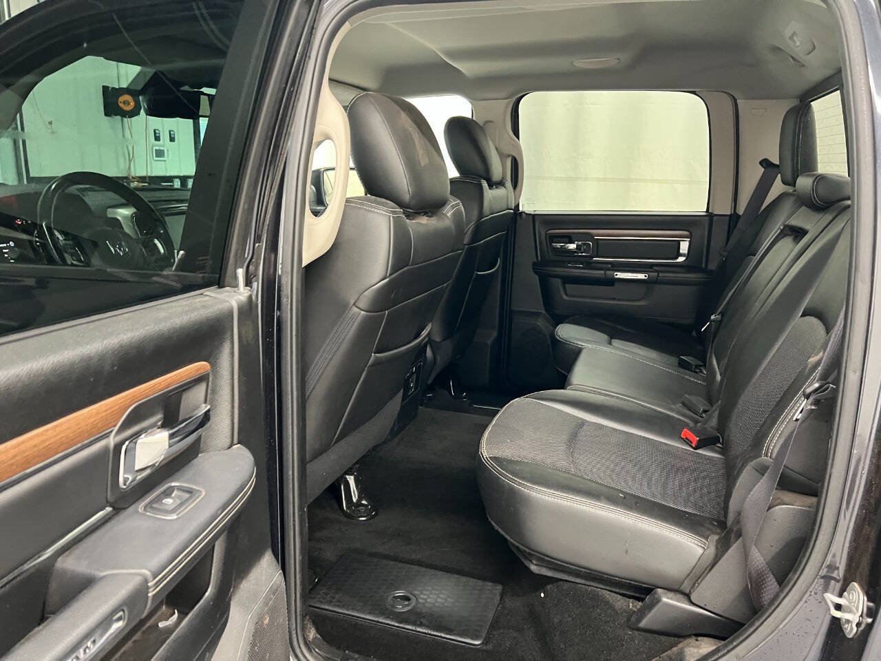 Used 2015 RAM 1500 Laramie w/ Convenience Group AWD/4WD image 9