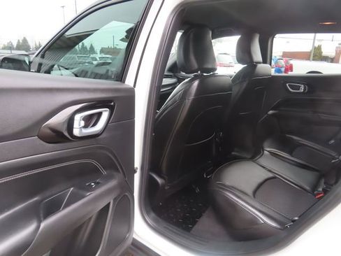 Used 2023 Jeep Compass Altitude w/ Convenience Group image 19