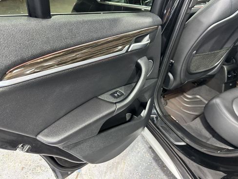 Used 2016 BMW X1 xDrive28i AWD/4WD image 18