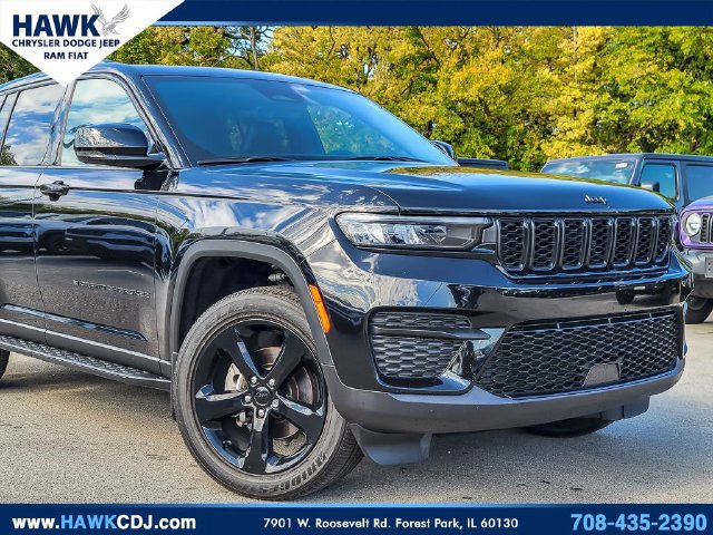 Certified 2025 Jeep Grand Cherokee Altitude AWD/4WD image 2