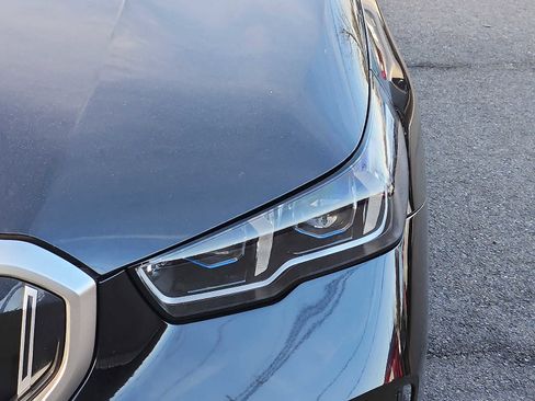 Used 2024 BMW i5 eDrive40i w/ Convenience Package image 9