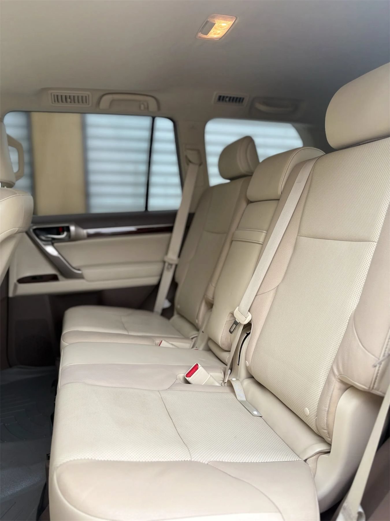 Used 2015 Lexus GX 460 w/ Premium Package AWD/4WD image 12