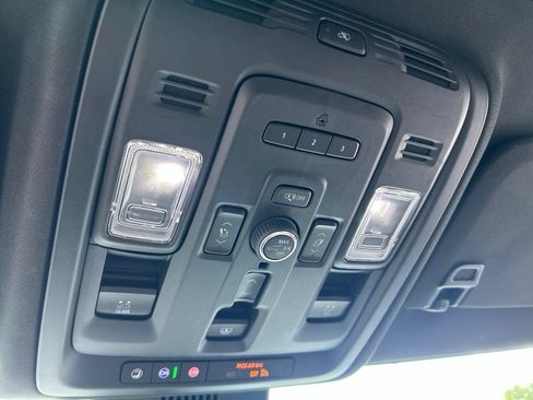 Used 2024 GMC Yukon XL Denali w/ Advanced Technology Package AWD/4WD image 65