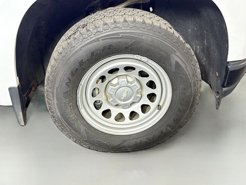 Used 2019 Chevrolet Silverado 1500 W/T image 29