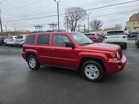 Used 2010 Jeep Patriot Sport image 6