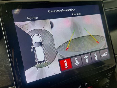 Used 2023 Jeep Grand Cherokee L Limited w/ Luxury Tech Group II AWD/4WD image 23