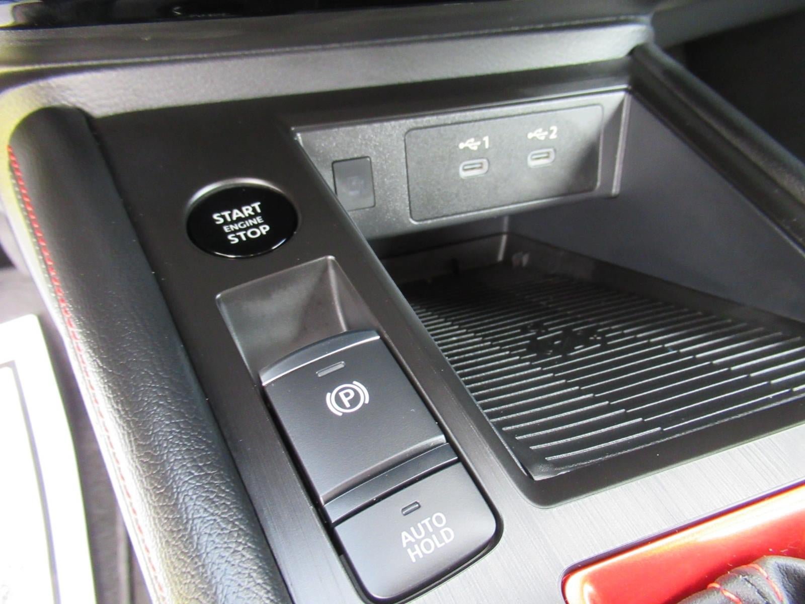 Used 2025 Nissan Kicks SR FWD image 27