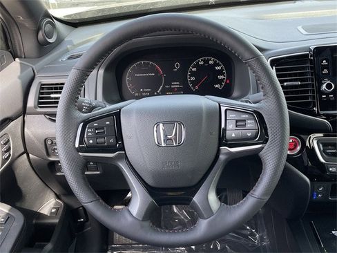 New 2025 Honda Ridgeline Black Edition image 11