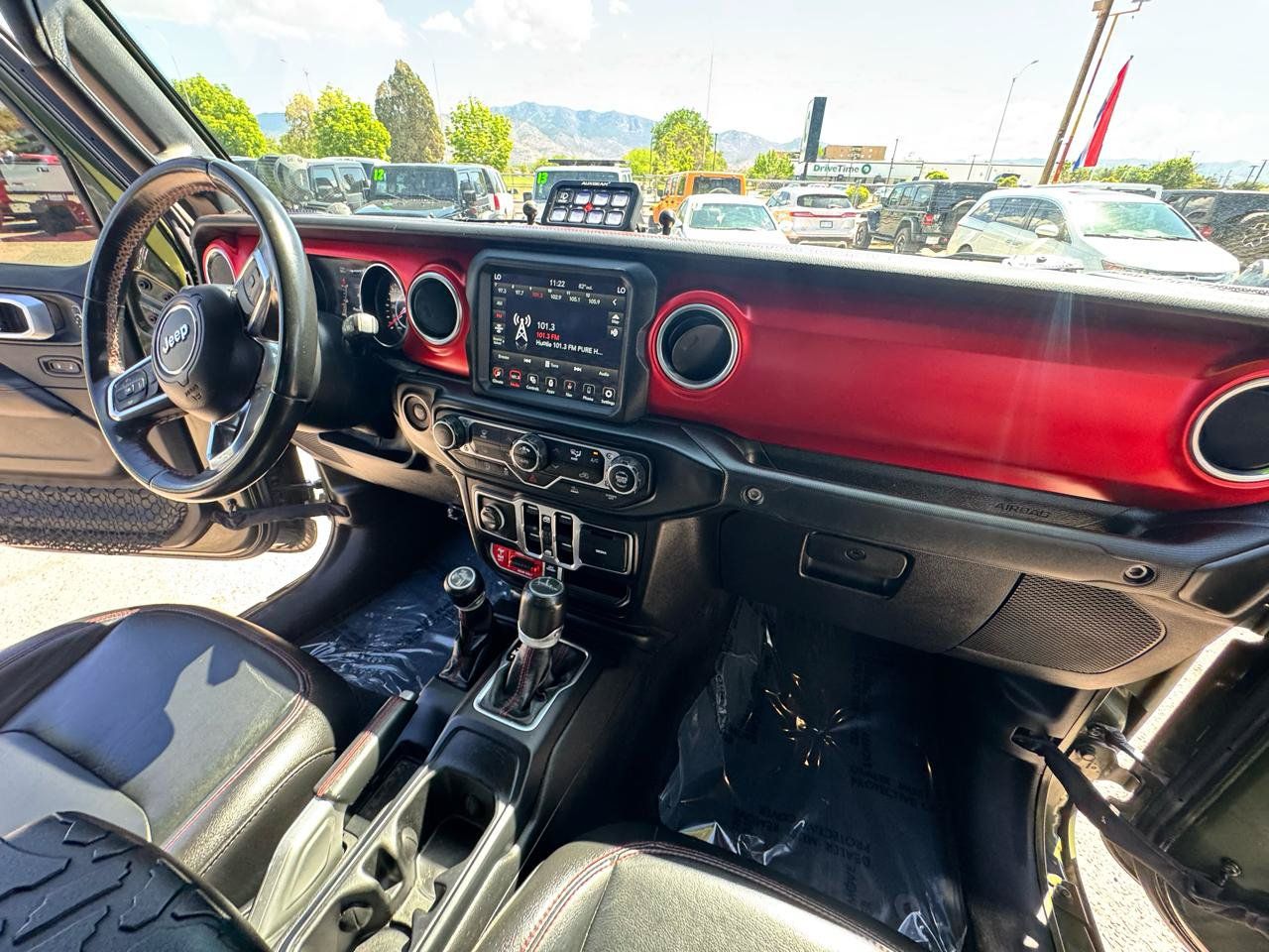 Used 2021 Jeep Gladiator Rubicon AWD/4WD image 27