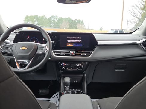 New 2025 Chevrolet TrailBlazer LT w/ Convenience Package image 39