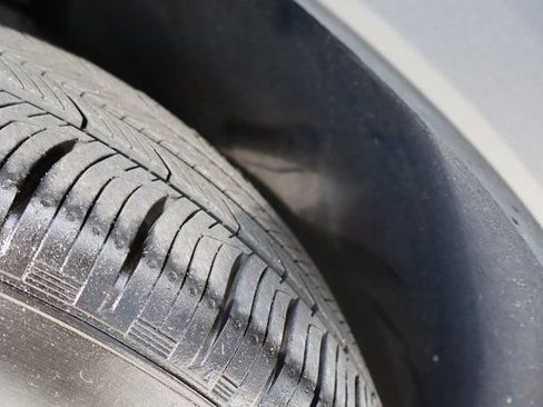 Used 2025 Ford Explorer Active image 47