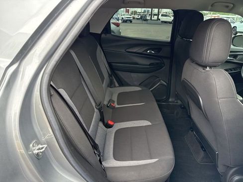 Used 2023 Chevrolet TrailBlazer LT FWD image 15