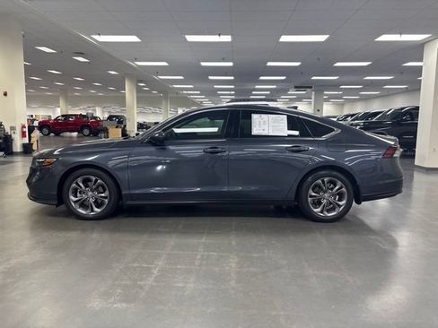 Used 2024 Honda Accord EX image 4