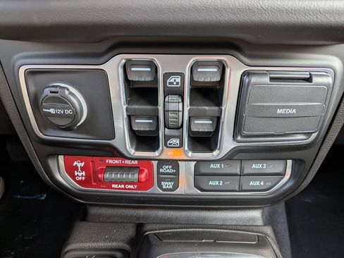 New 2026 Jeep Wrangler Unlimited Rubicon image 17