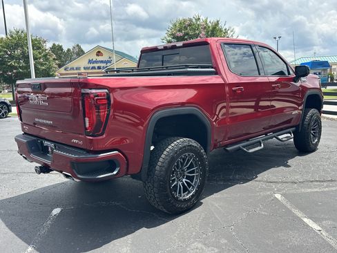 Used 2025 GMC Sierra 1500 AT4 w/ AT4 Premium Package AWD/4WD image 8