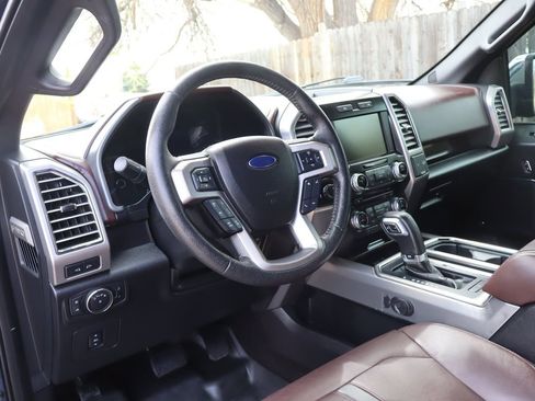 Used 2015 Ford F150 Platinum w/ Equipment Group 701A Luxury image 15