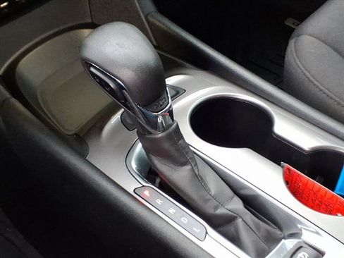 Used 2023 Chevrolet Malibu LS image 18