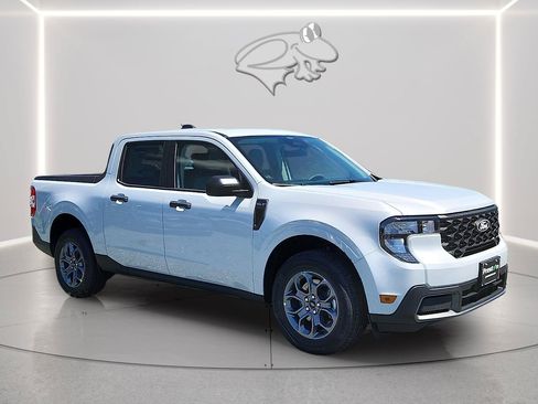 New 2026 Ford Maverick XLT w/ Equipment Group 301A AWD/4WD image 4
