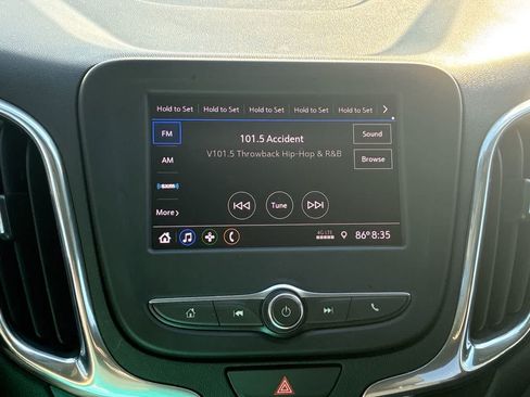 Used 2021 Chevrolet Equinox LT FWD image 13
