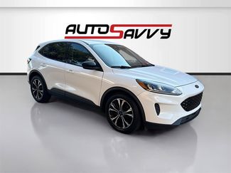 Used 2022 Ford Escape SE w/ SE Sport Appearance Package image 1