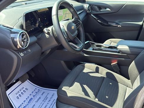 Used 2025 Chevrolet Equinox LT image 25