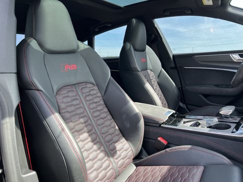Used 2024 Audi RS 7 Performance image 35