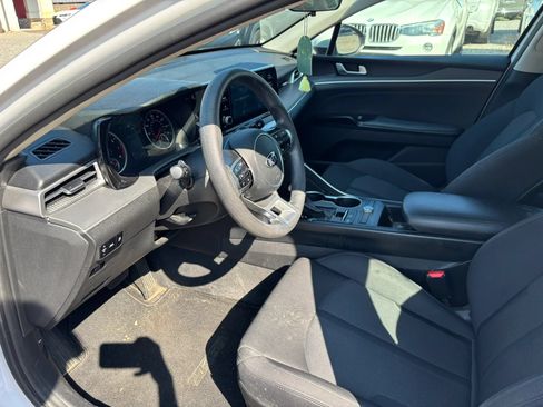 Used 2021 Kia K5 LXS FWD image 10