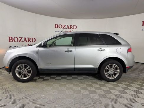 Used 2010 Lincoln MKX 2WD image 5