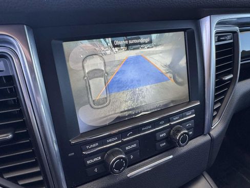Used 2016 Porsche Macan S image 25