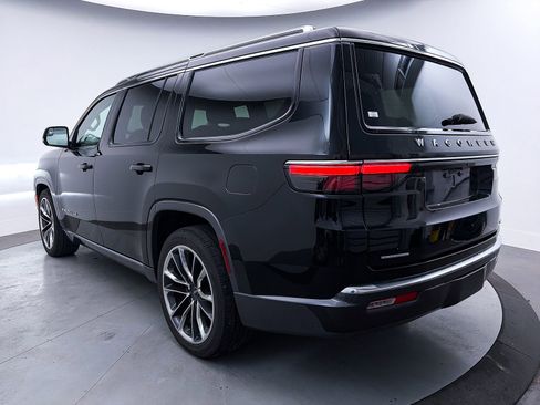 Used 2022 Jeep Wagoneer Series III w/ Premium Group I image 14