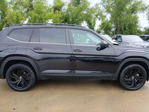 Used 2022 Volkswagen Atlas SE w/ Panoramic Sunroof Package FWD image 6